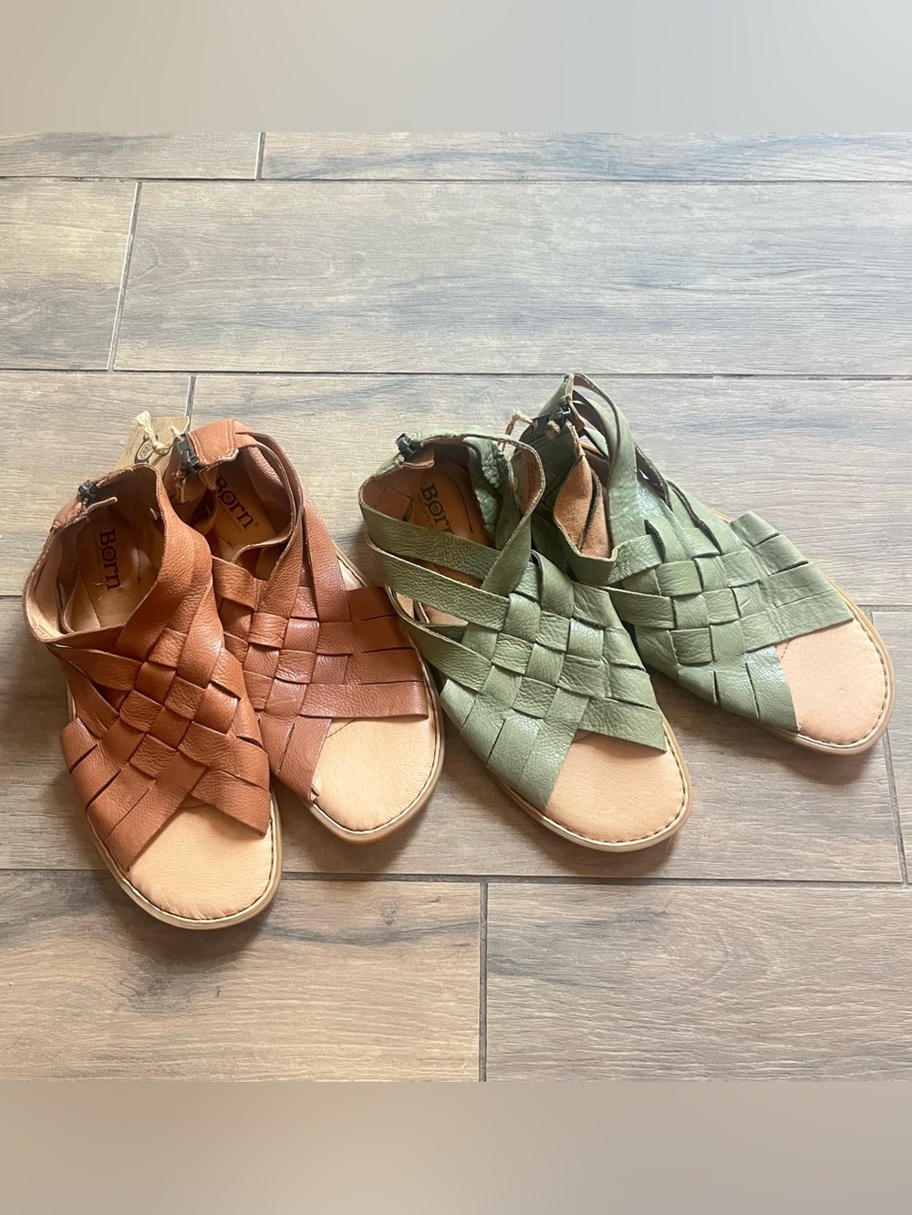 NWT 2x Born Iwa sandals 7